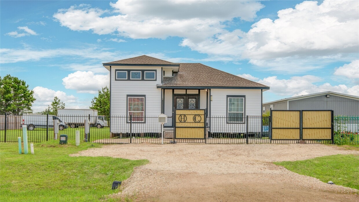 Primary Photo - 582 Rd 5707
