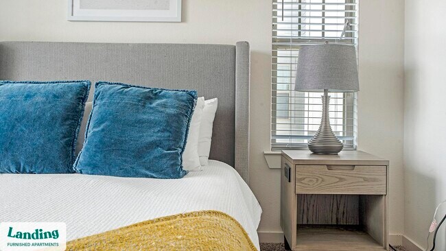 Foto del edificio - 13301 Dessau Rd