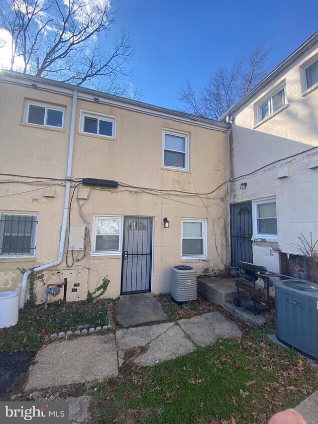 Primary Photo - 3902 25th Ave
