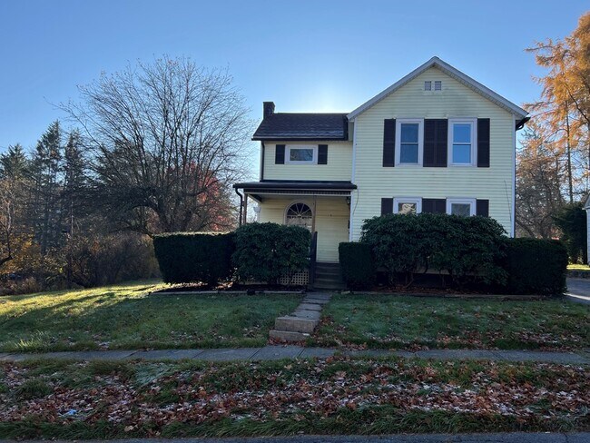 Building Photo - 7 Sturrock St