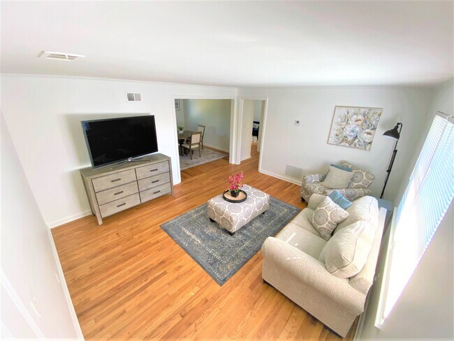 living room - 2 W 53rd St
