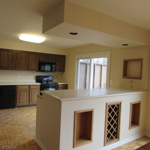 Building Photo - 50 Carriage Ln
