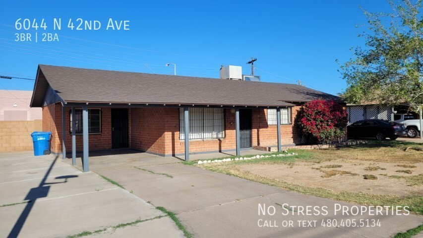 Foto principal - 3 Bed House With Den Off 42nd Ave and Beth...