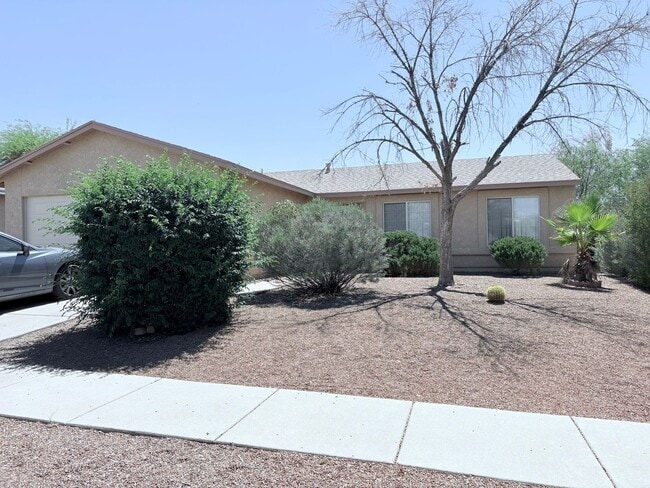 Building Photo - newly remodeled 3 bed/ 2 bath home