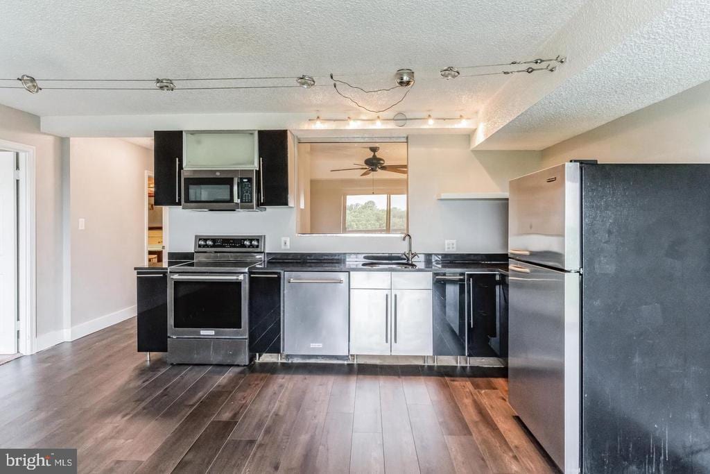 Foto principal - 3800 Powell Ln