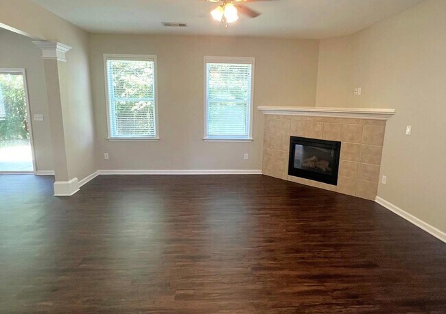 Foto del edificio - 5140 Fieldstone View Cir