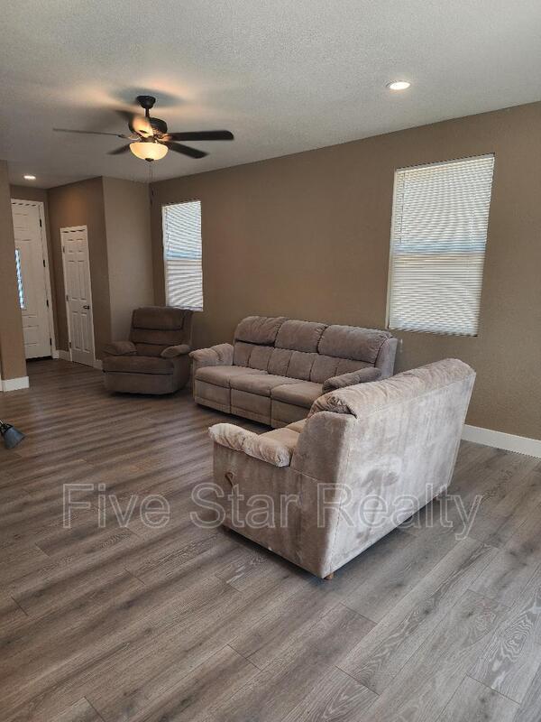 Foto del edificio - 9539 Poplar Way