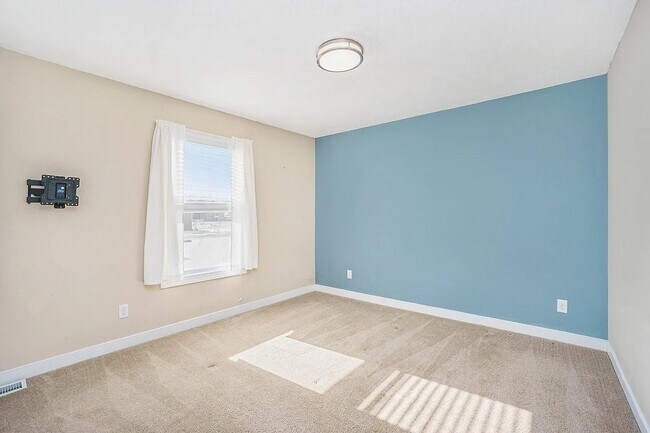 Building Photo - 5751 Attleberry Ave