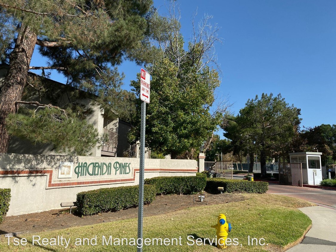 Foto principal - 2 br, 2 bath House - 17064 Colima Rd. #258