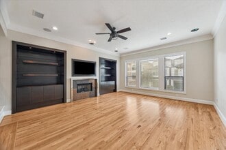 Building Photo - 2103 Hazard St