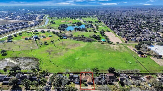 Foto del edificio - 1811 Eastfield Dr