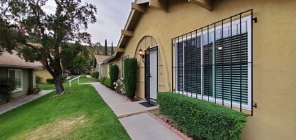 Building Photo - 10504 Caminito Rimini