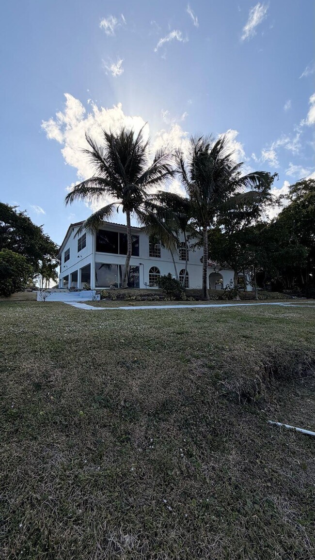 Foto del edificio - 2614 Amherst Ln