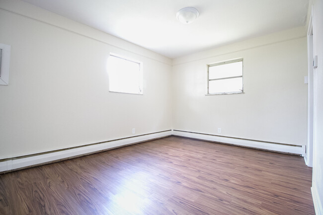 Foto del edificio - 3350 Beaumont Dr