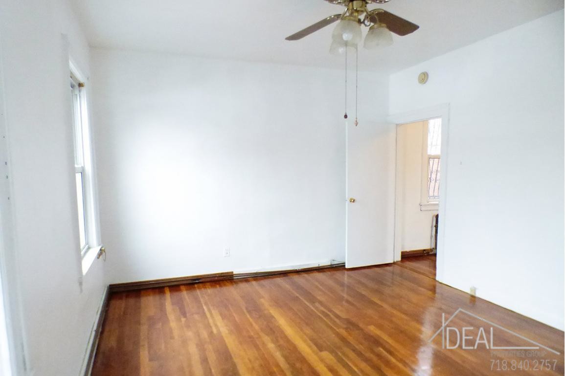 Primary Photo - 333 Linwood St