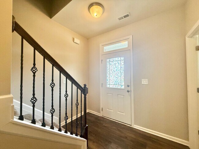 Foto del edificio - Gorgeous 4BD, 3.5BA Clayton Home with a Fenced Yard in the Desirable Riverwood Community