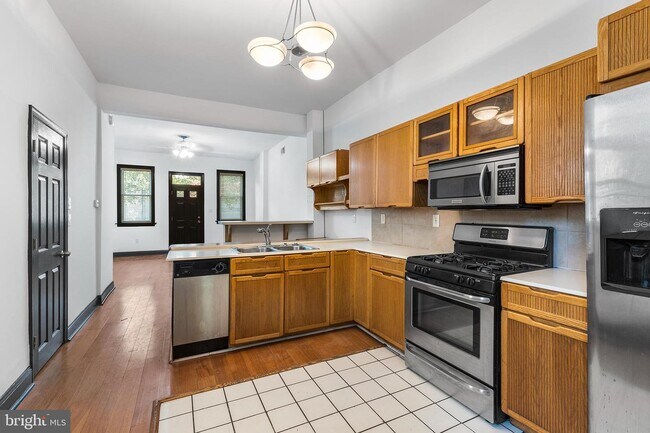 Building Photo - 943 E Passyunk Ave