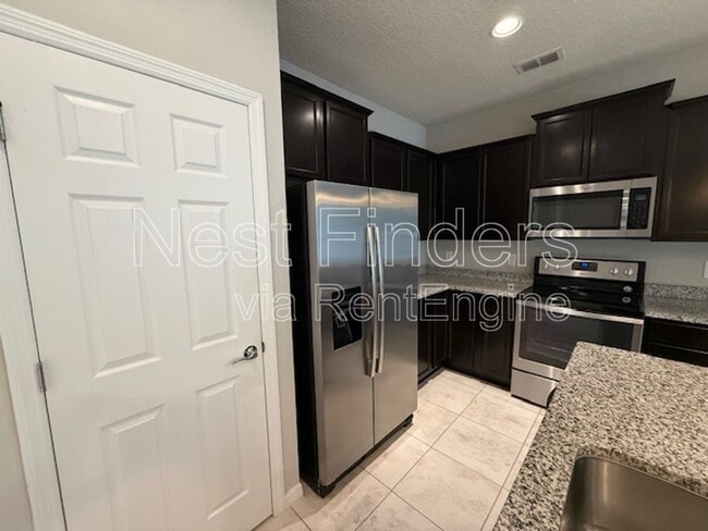 Building Photo - 7028 Buroak Ct