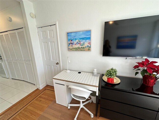 Building Photo - 1007 Meridian Ave