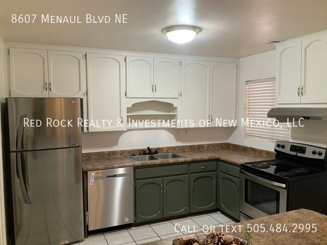 Foto del edificio - 8607 Menaul Blvd NE