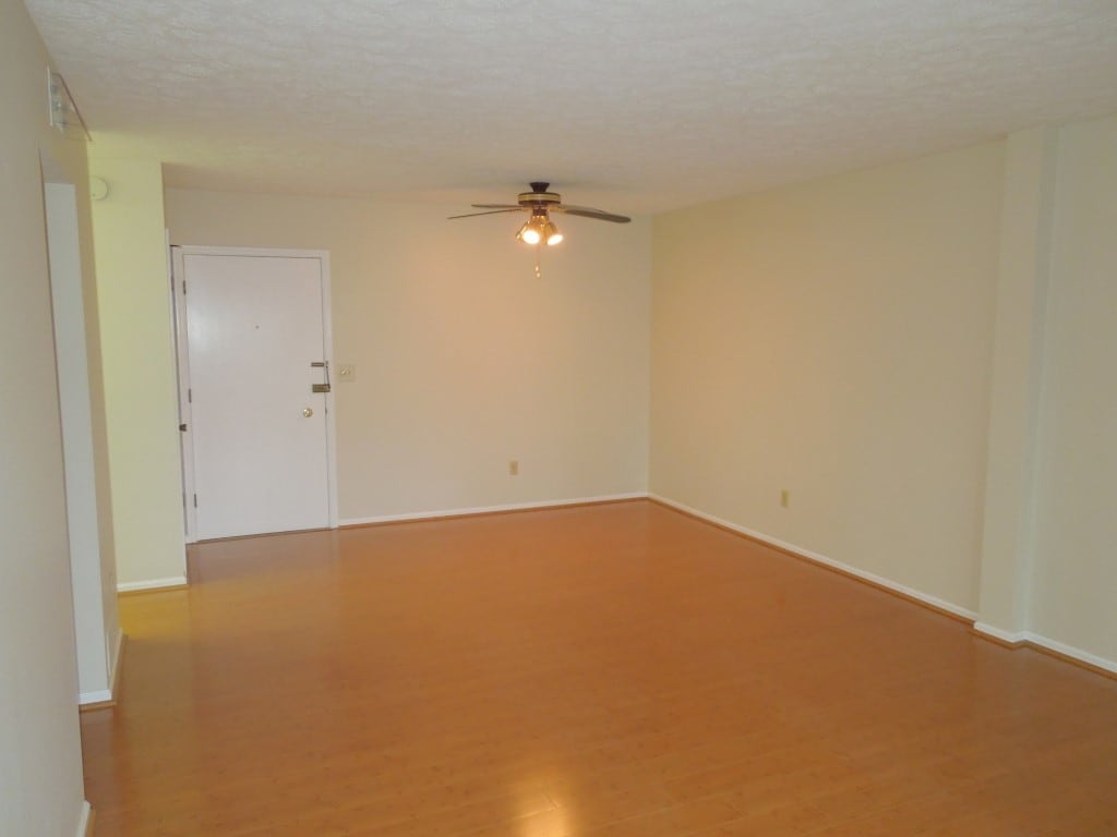 427 6th Ave W, Hendersonville, NC 28739 Townhome Rentals in