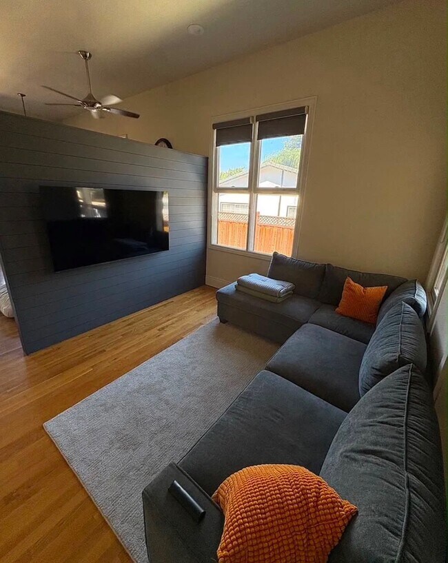 Foto del edificio - 555 N 20th St