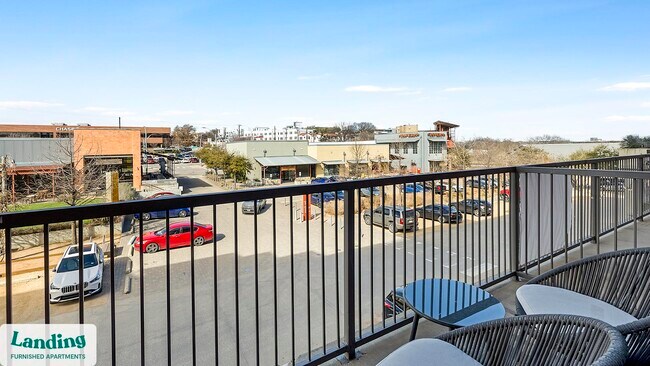 Foto del edificio - 750 Fort Worth Ave