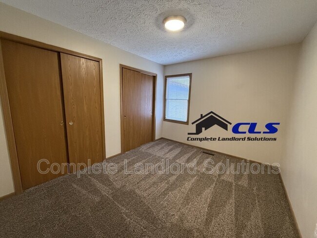 Foto del edificio - 1824 E Southern Manor Dr