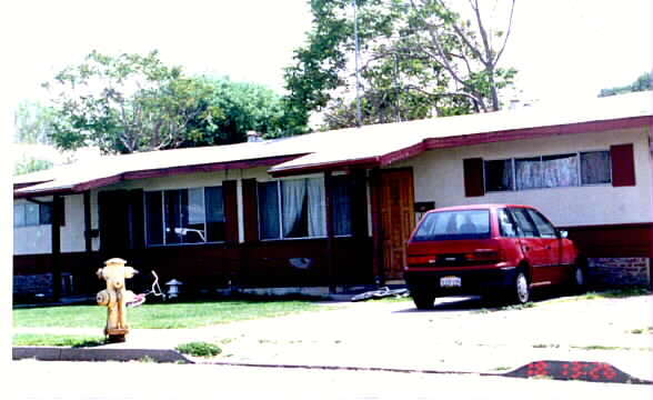 Primary Photo - 132 W Carlton Way