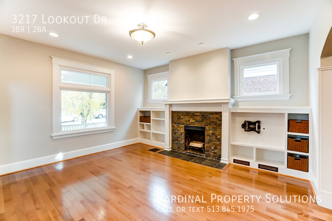 Building Photo - Bright & Charming 3-Bedroom 1.5 Bathrooms ...