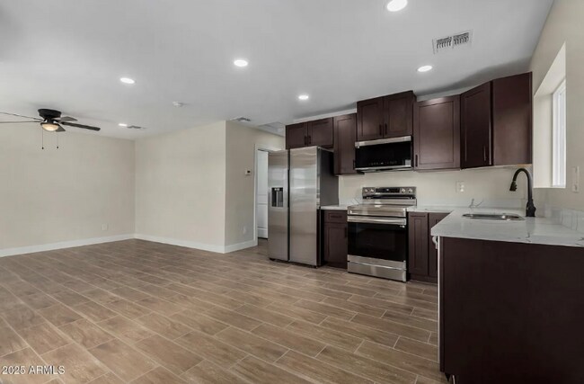 Foto del edificio - 1009 S 17th Ave