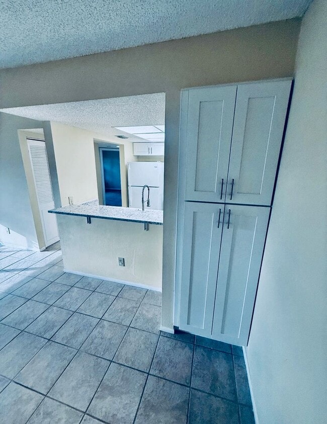 Building Photo - 2BR/2BA CONDO IN PALM BAY