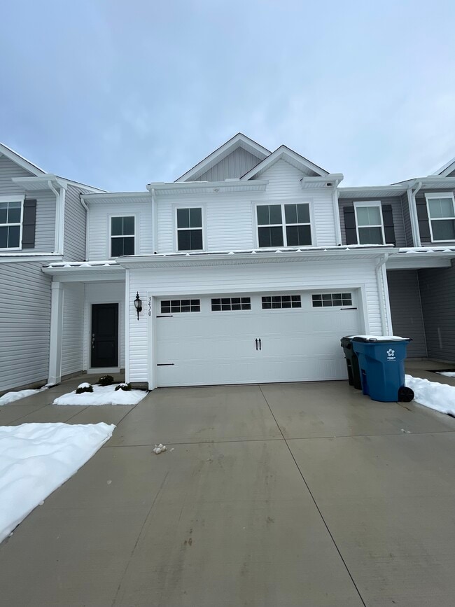 Building Photo - 3470 Magnolia Ln