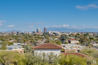 Building Photo - 40 N Bella Vista Dr