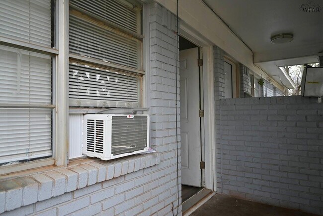 Foto del edificio - 600 E 1st St