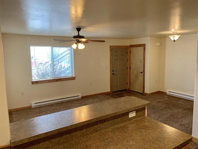 Building Photo - 3742 Travertine Way