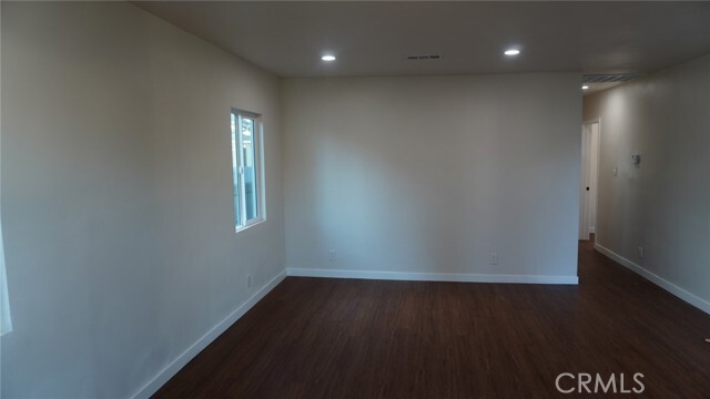 Foto del edificio - 1327 W 89th St