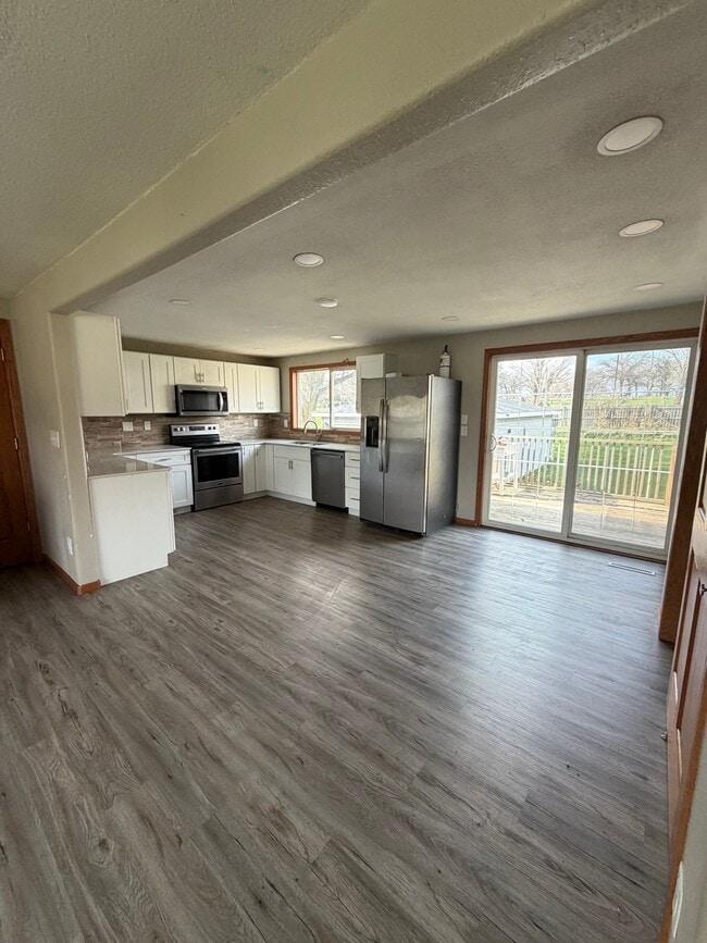 Building Photo - 1019 Higby Dr