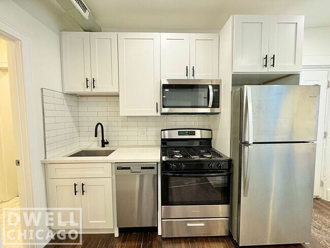 Foto del edificio - 1338 N Bosworth Ave