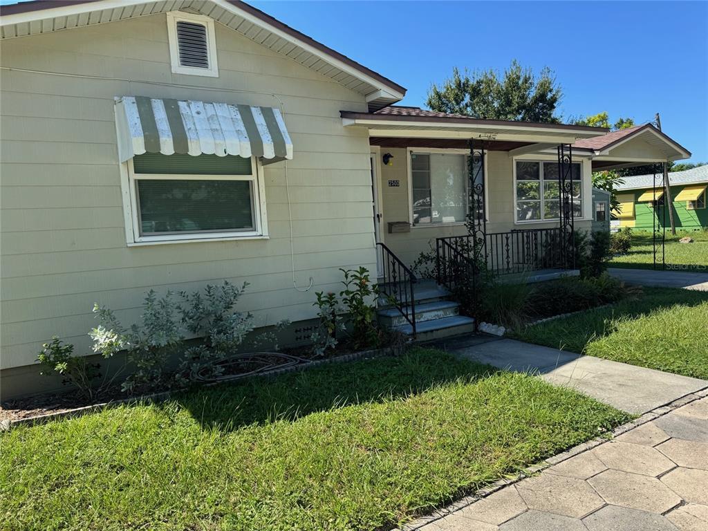 Foto principal - 2500 14th Ave N