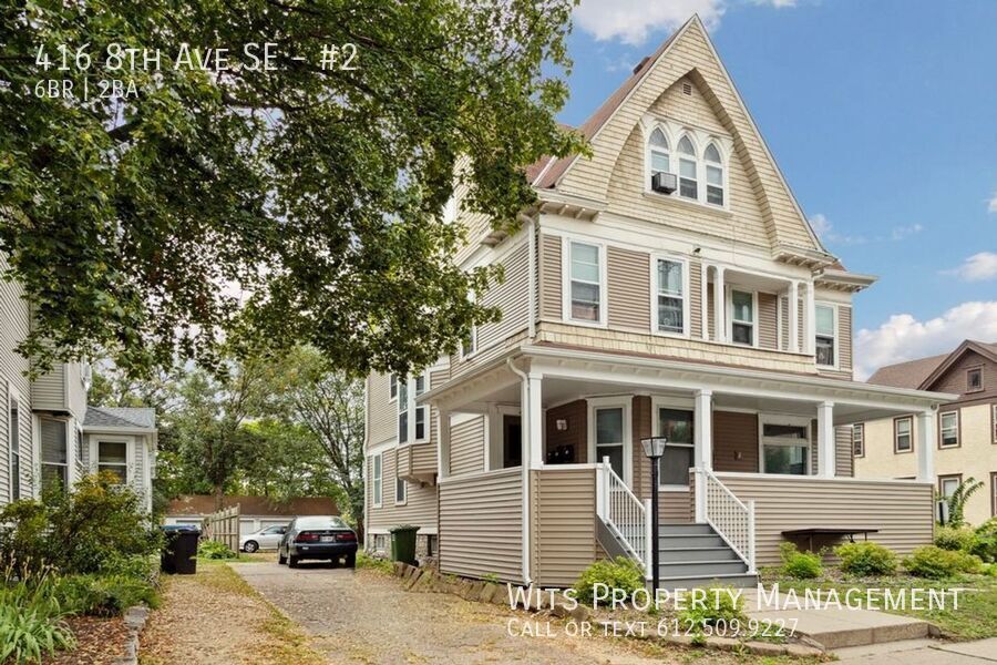 Primary Photo - Charming 6-Bedroom Student Home for Rent: ...