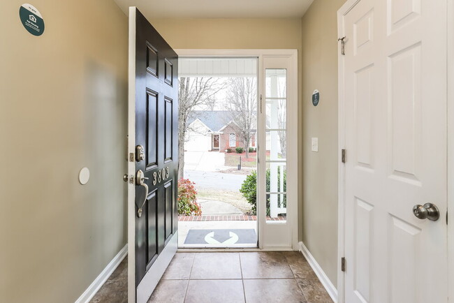 Building Photo - 3803 Bluestem Dr