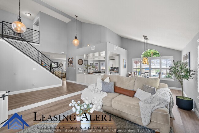 Building Photo - 27597 Artine Dr