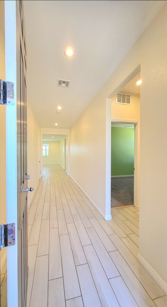 Foto del edificio - 3603 E Polk Ave