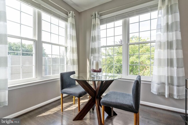 Foto del edificio - 2913 Fairfax Metro Ln