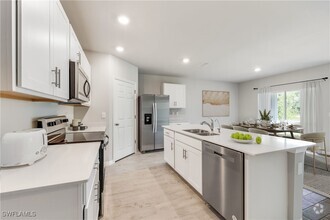Building Photo - 8047 Marsh Cir