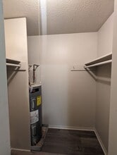 Building Photo - 2915 Leeway Dr