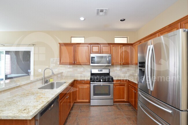 Foto del edificio - 16614 N 49th Way