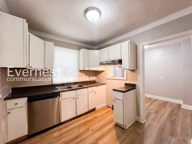 Foto del edificio - 905 Parkhaven Ln