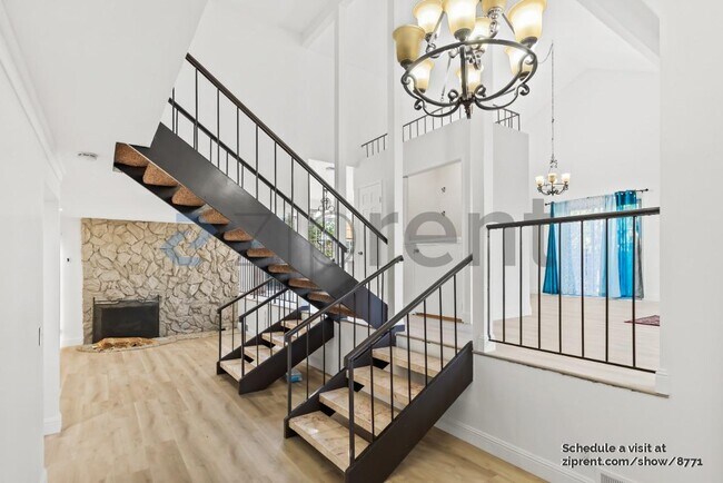 Foto del edificio - 2025 Park Royal Dr